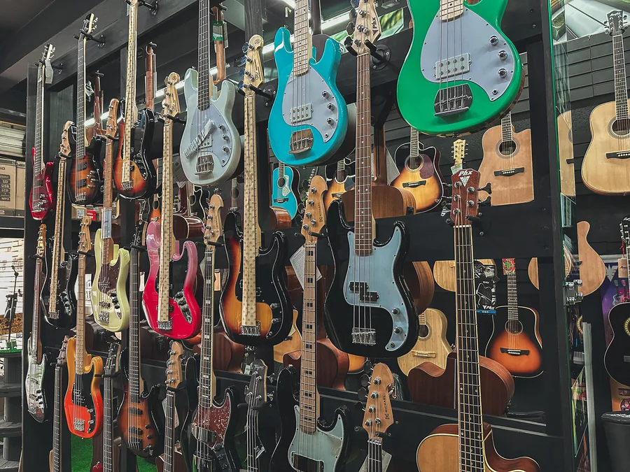 Mix de instrumentos e equipamentos de áudio disponíveis na MdAyres Music